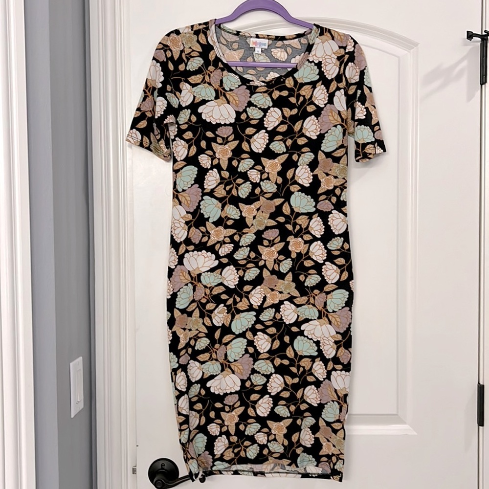 Lularoe Dress Size Small-Excellent condition.